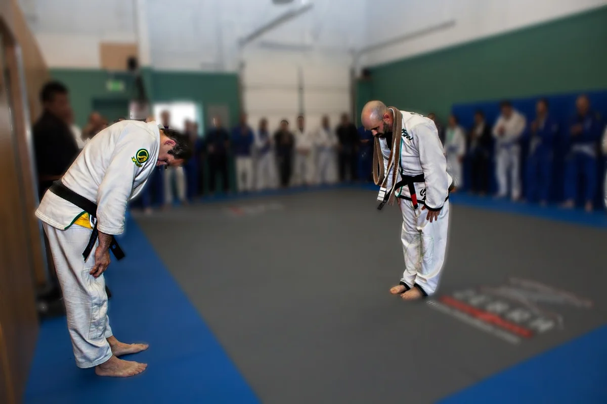 Busy BJJ facility image