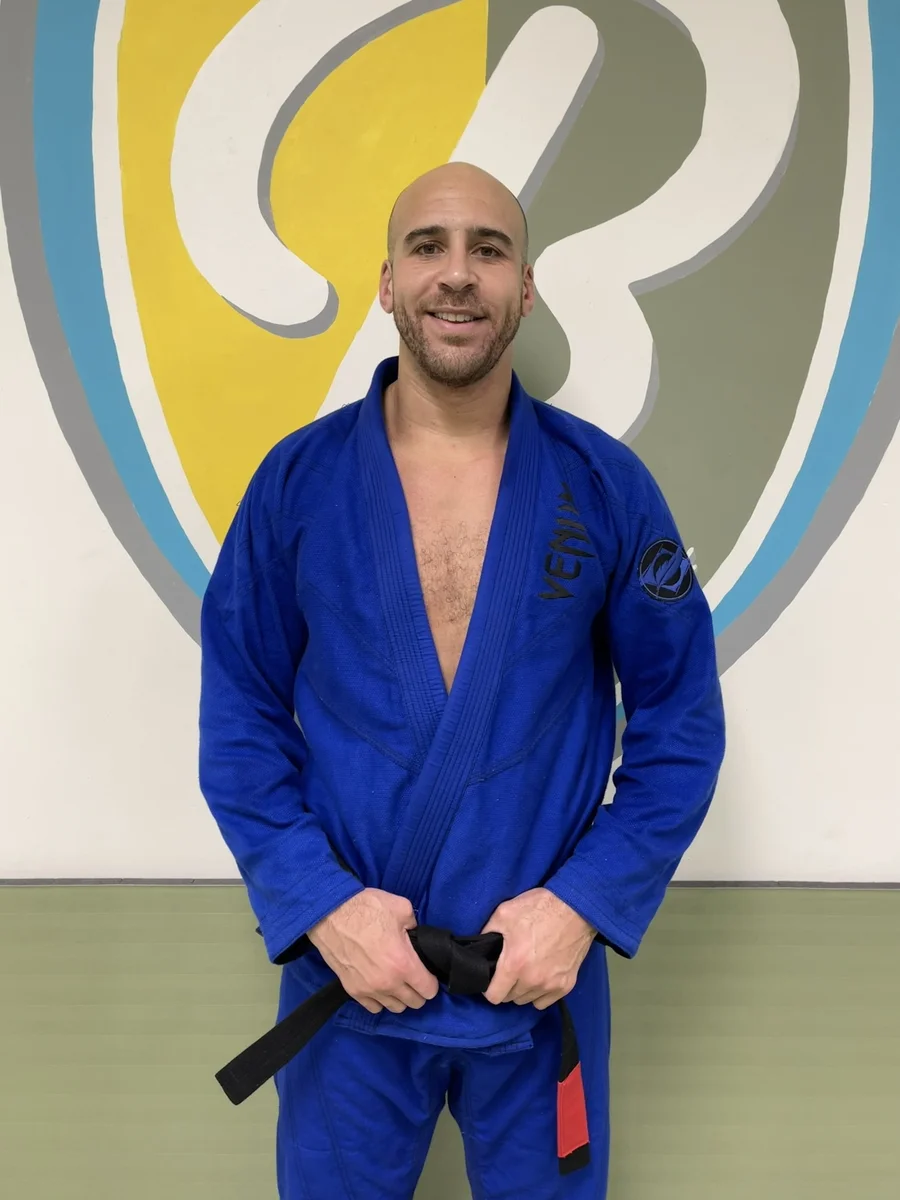 Busy BJJ facility image