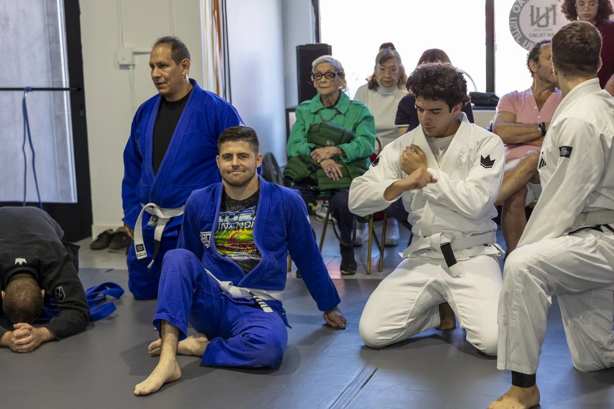 305 Grappling facility image