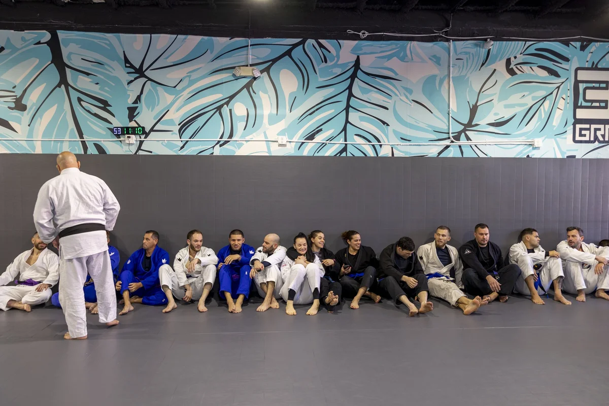 305 Grappling facility image