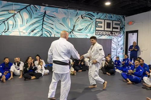 305 Grappling facility image