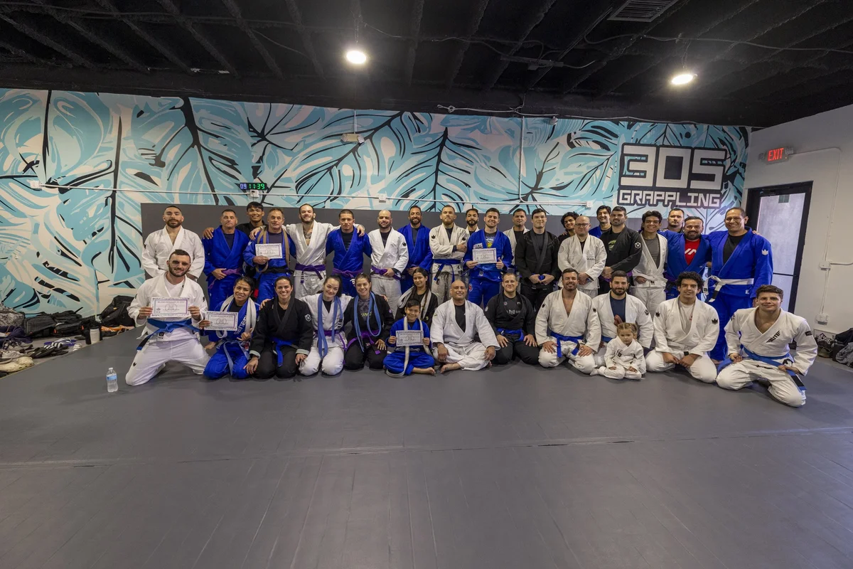 305 Grappling facility image