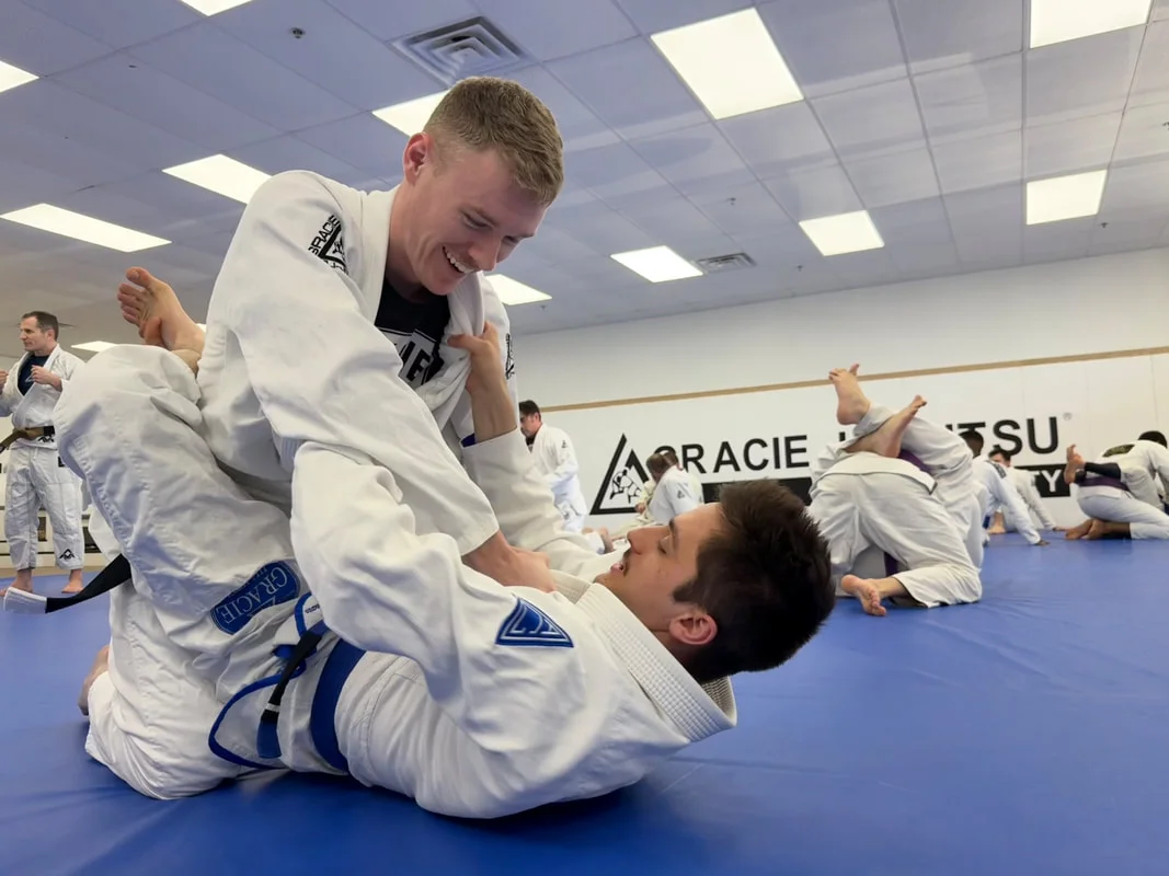 Gracie Jiu Jitsu - J3 Academy visual