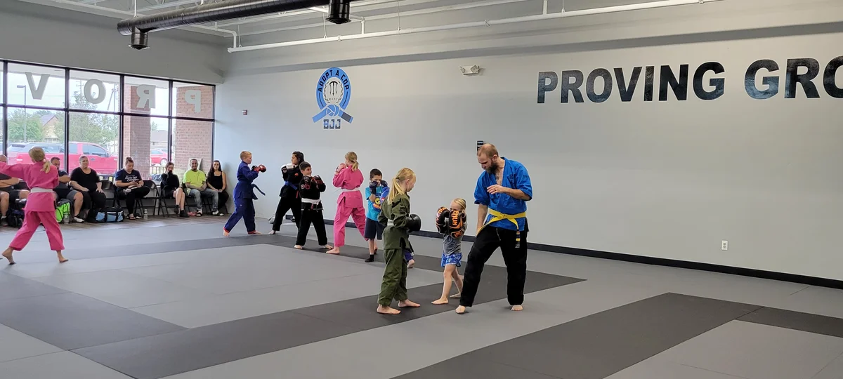 Proving Grounds Jiu Jitsu and Mixed Martial Arts In Shelby Township facility image