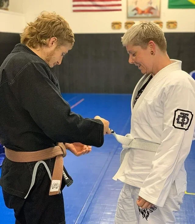 Leverage Brazilian Jiu-Jitsu academy logo